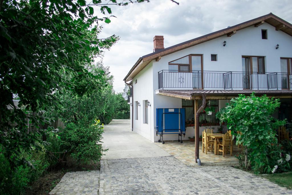 Casa Diana Hotel Comăna Exterior foto